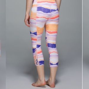 Lululemon True Self Crop